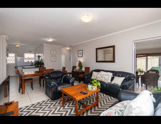 2 BEDROOM FREESTANDING SOLD IN SUNNINGDALE